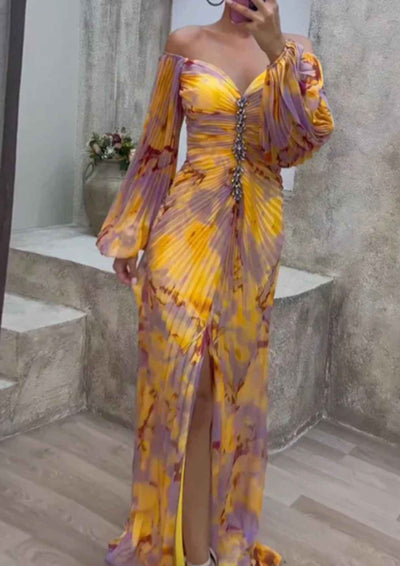 Elegant dress with v-neck