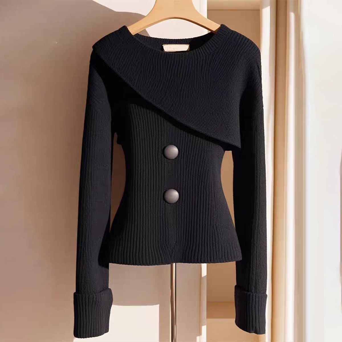 Black Plain Round Neck Long Sleeve Sweater