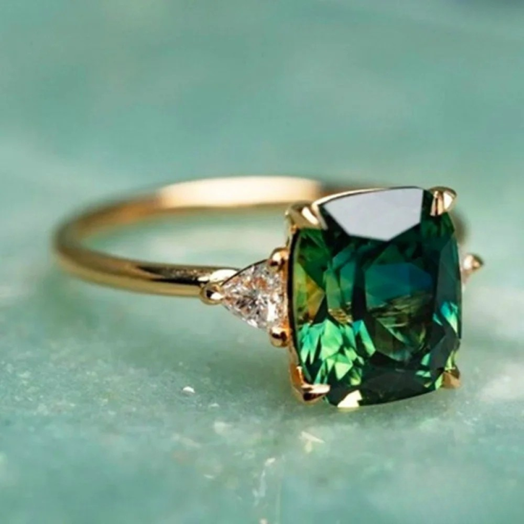 Elowenis™ | Verdant Zirconia Gold Ring