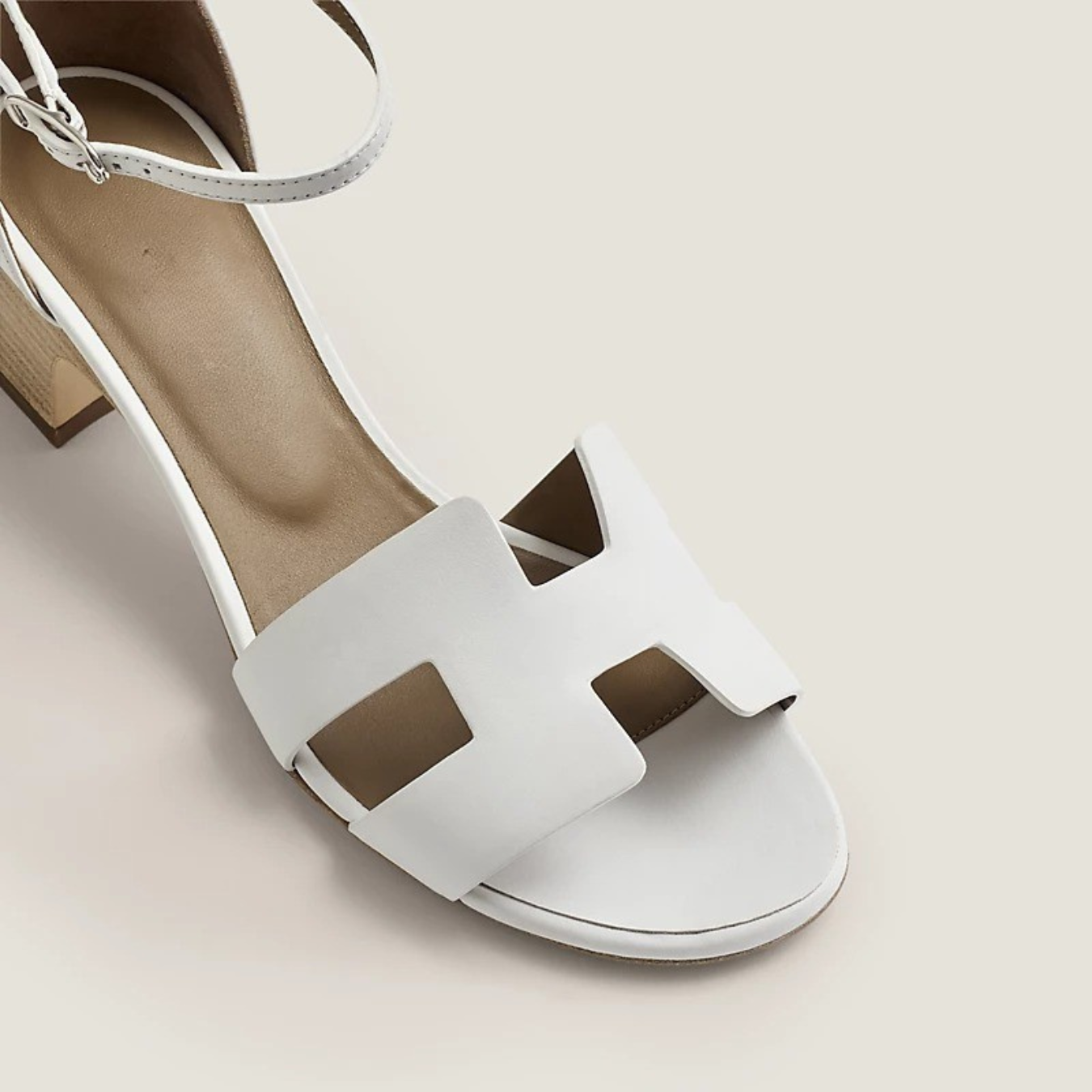CHLOÉ | ELEGANT SANDALS