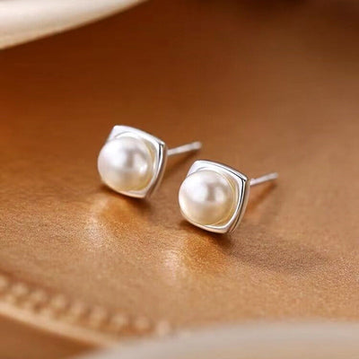 Elysara™ | Ethereal Freshwater Pearl Earrings