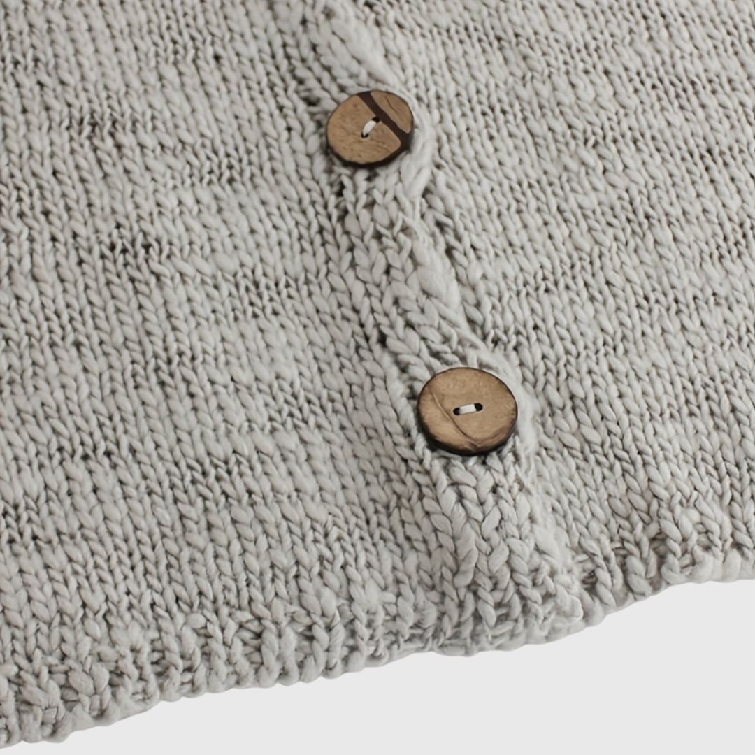 Fayeva - Elegant Women's Cardigan with V-Neck Limited Edition